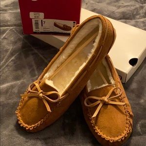 SO Chestnut women’s moccasins size 7